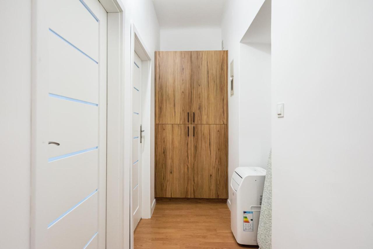 Old Town 5-Bedroom Apartment وارسو المظهر الخارجي الصورة
