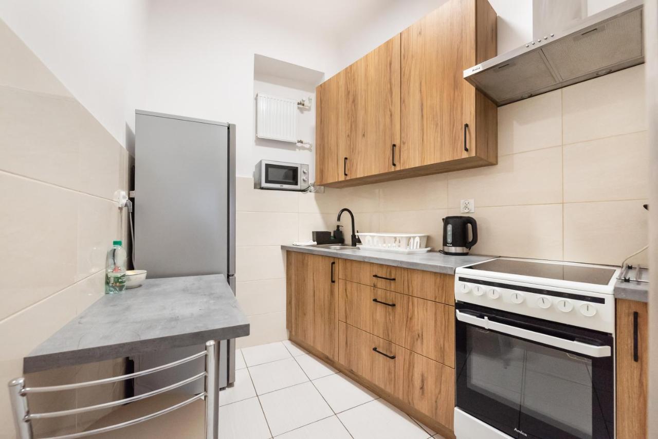 Old Town 5-Bedroom Apartment وارسو المظهر الخارجي الصورة