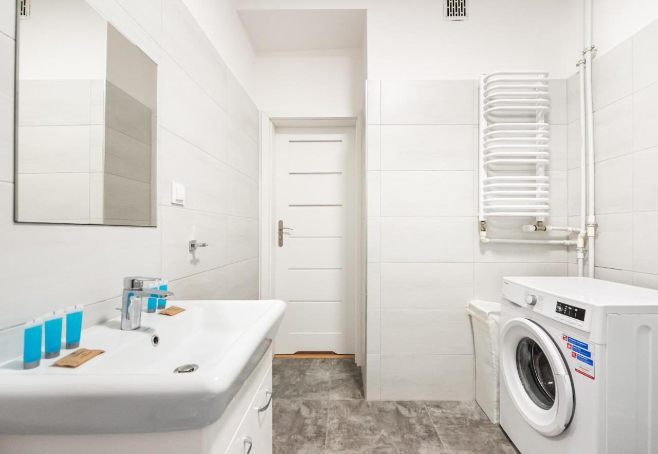 Old Town 5-Bedroom Apartment وارسو المظهر الخارجي الصورة